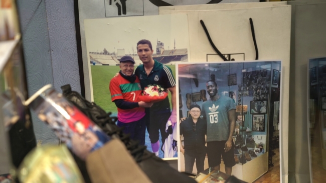 Büyük ayakkabılara büyük emek harcayan usta